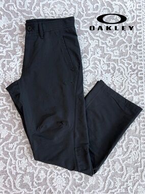 Oakley Men’s Nylon Straight Leg Pant